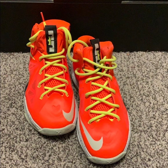 LeBron James - Picture 2 of 4